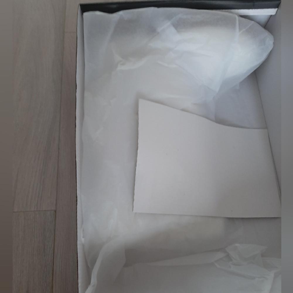 White boots - Picture 4 of 8